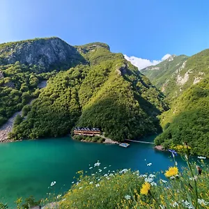 Ostello Riverside Komani 